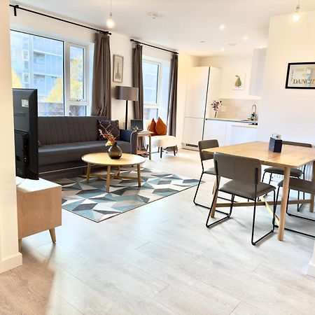 3Bedroom, 2Bathroom, Balcony,Luxury Flat Westfield London Kültér fotó