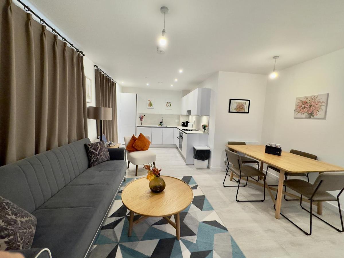 3Bedroom, 2Bathroom, Balcony,Luxury Flat Westfield London Kültér fotó