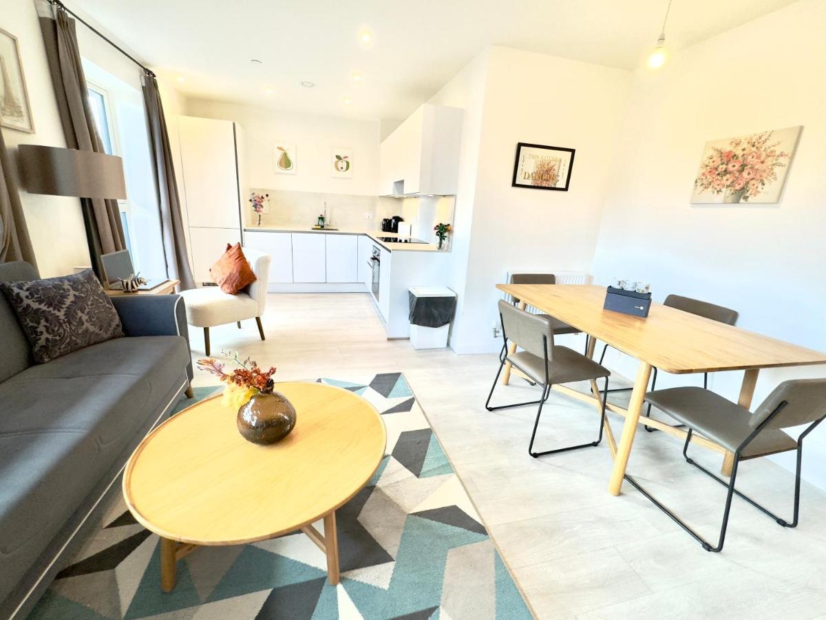 3Bedroom, 2Bathroom, Balcony,Luxury Flat Westfield London Kültér fotó
