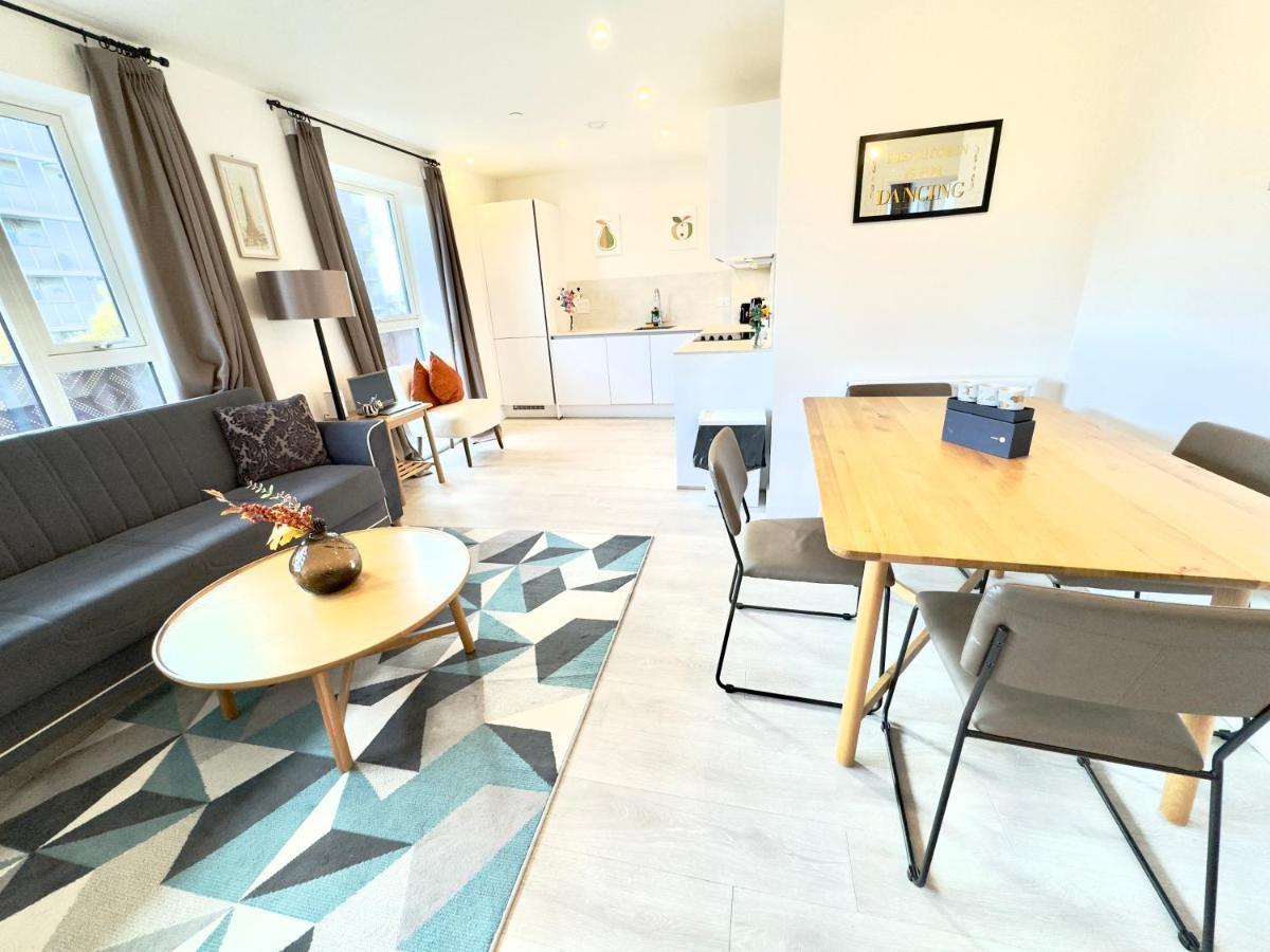 3Bedroom, 2Bathroom, Balcony,Luxury Flat Westfield London Kültér fotó