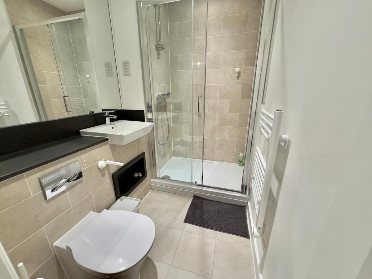 3Bedroom, 2Bathroom, Balcony,Luxury Flat Westfield London Kültér fotó